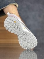 کفش زنانه هامتو مدل 120160B | سبک، راحت و مناسب طبیعت‌گردی