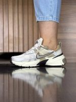 کتونی رانینگ نایکی دخترانه مدل v2k