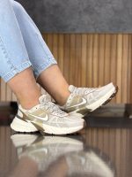 کتونی رانینگ نایکی دخترانه مدل v2k